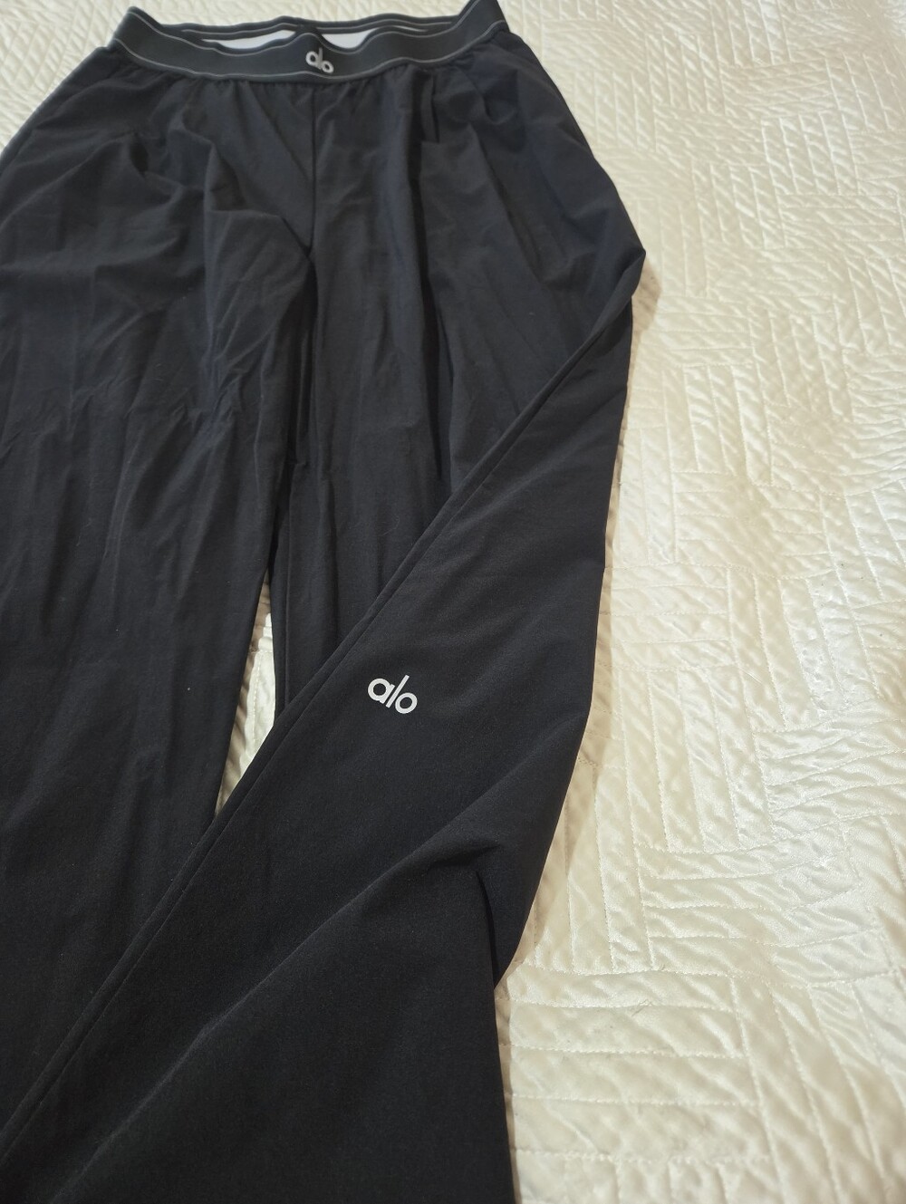 Alo Yoga Black Wide Leg Lounge Pants Soft Stretch Quiet Luxury Athleisure - Picture 4 of 7